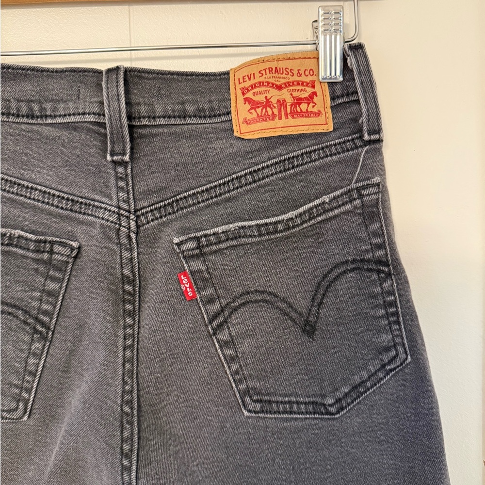Levi’s Wedgie Straight Women’s Jeans - Picture 5 of 7